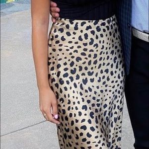 Realization cheetah skirt size small